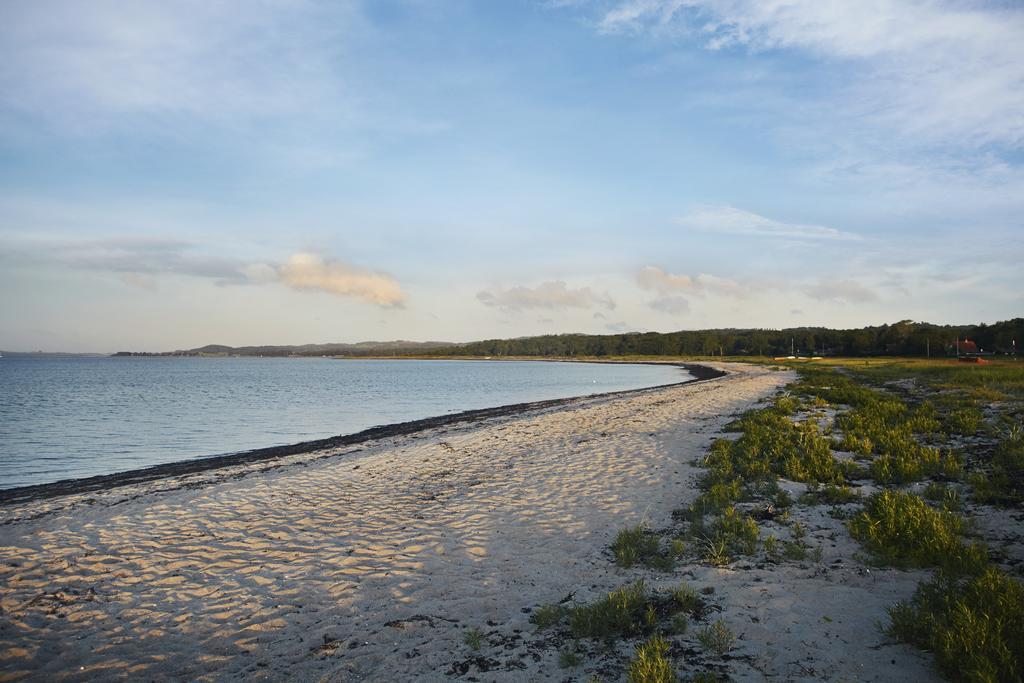 Molskroen Strandhotel Эбельтофт Экстерьер фото
